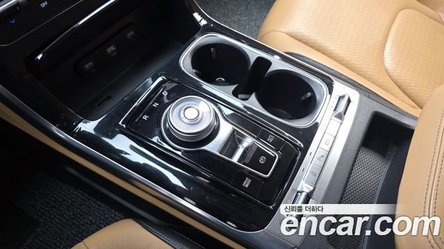 Kia Canival 2022 — photo 9