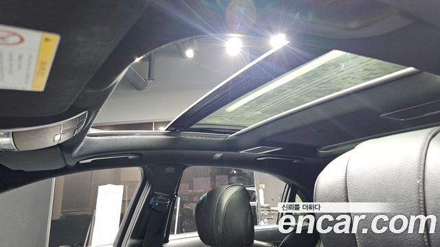 Mercedes-Benz S-Class 2015 — photo 16