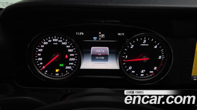 Mercedes-Benz E-Class 2017 — photo 8