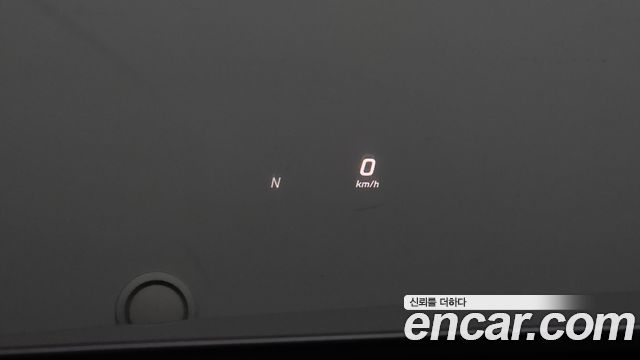 Mercedes-Benz E-Class 2017 — photo 17