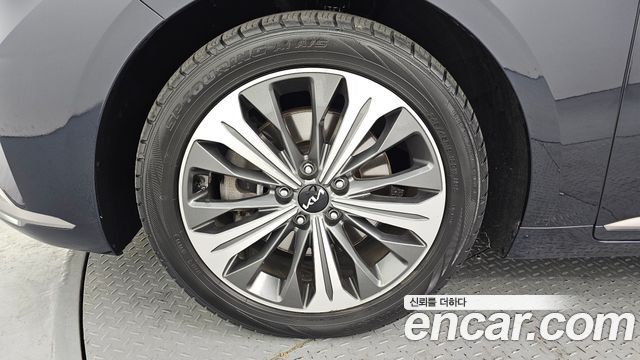 Kia K8 2022 — photo 5