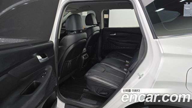 Hyundai Santafe 2023 — photo 11