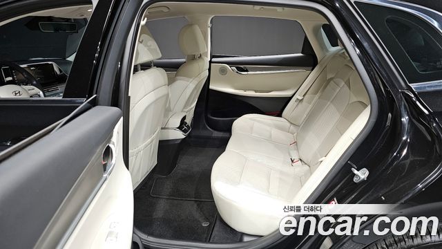 Hyundai Grandeur 2022 — photo 11