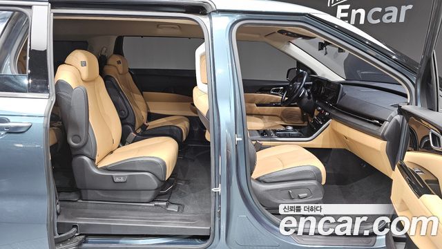 Kia Canival 2021 — photo 11