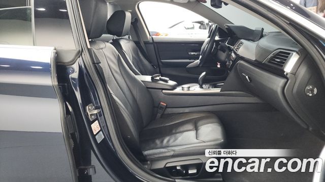 BMW 4-Series 2020 — photo 11