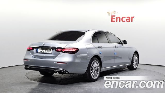 Mercedes-Benz E-Class 2021 — photo 2