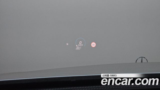 Mercedes-Benz E-Class 2021 — photo 12