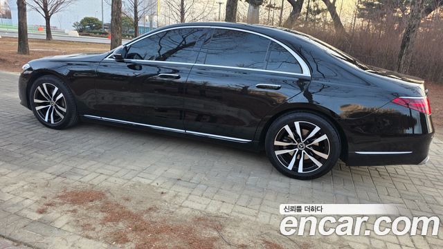 Mercedes-Benz S-Class 2021 — photo 4