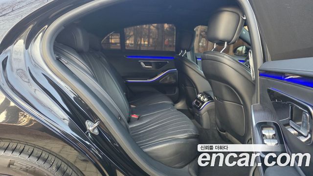 Mercedes-Benz S-Class 2021 — photo 18