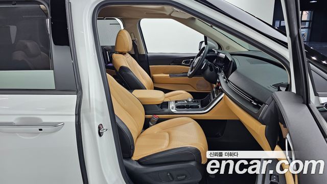 Kia Canival 2021 — photo 10