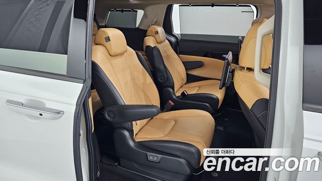 Kia Canival 2021 — photo 12