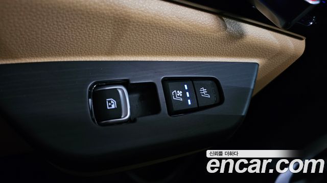 Kia Canival 2021 — photo 18