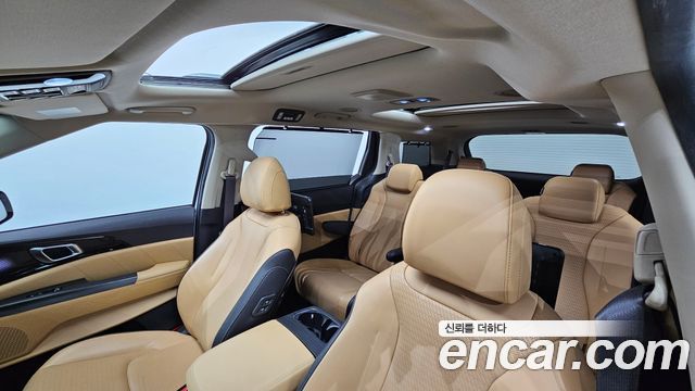 Kia Canival 2021 — photo 19