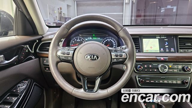 Kia K7 2019 — photo 14