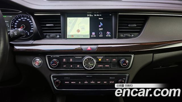Kia K7 2019 — photo 15