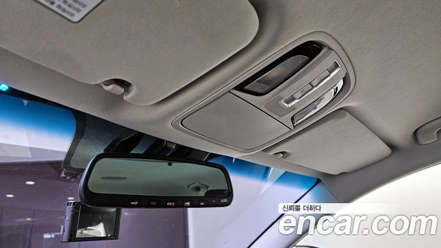 Kia K7 2019 — photo 17