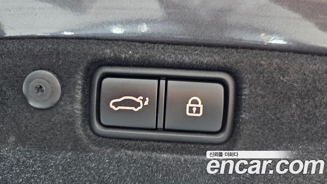 Kia K7 2019 — photo 20