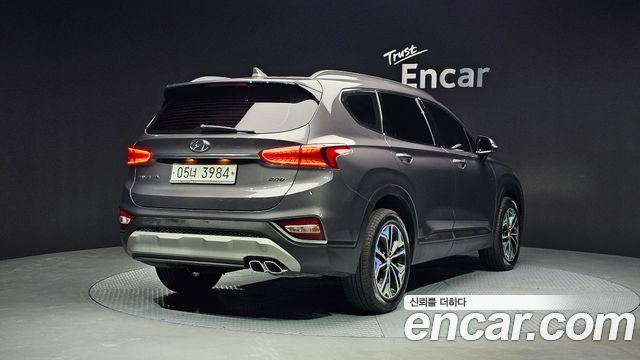Hyundai Santafe 2019 — photo 2