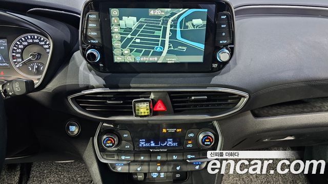 Hyundai Santafe 2019 — photo 13
