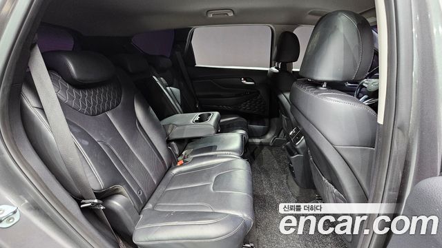 Hyundai Santafe 2019 — photo 18