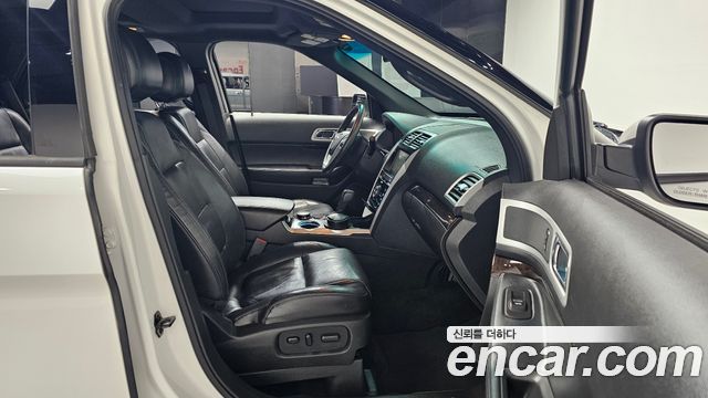 Ford Explorer 2014 — photo 10