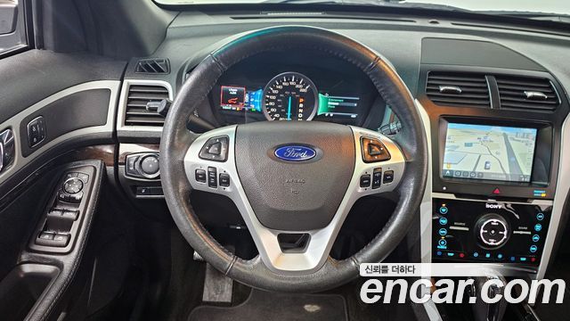 Ford Explorer 2014 — photo 13