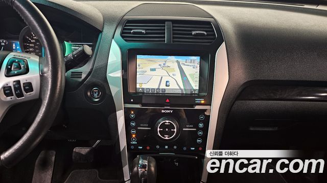 Ford Explorer 2014 — photo 14
