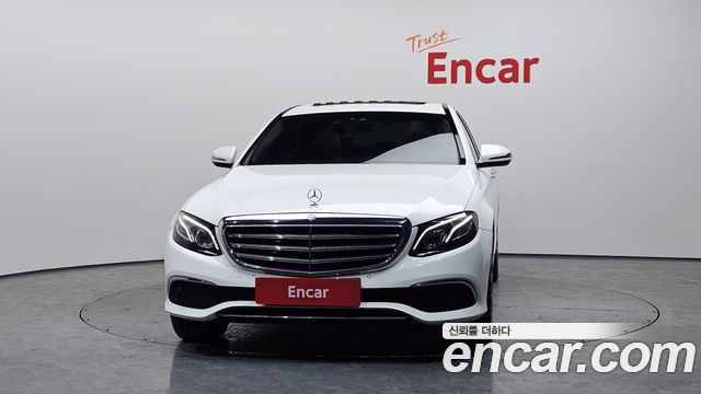Mercedes-Benz E-Class 2019 — photo 3