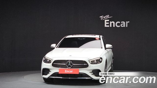 Mercedes-Benz E-Class 2023 — photo 3