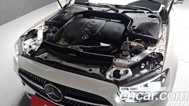 Mercedes-Benz E-Class 2023 — photo 6
