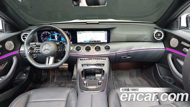 Mercedes-Benz E-Class 2023 — photo 7