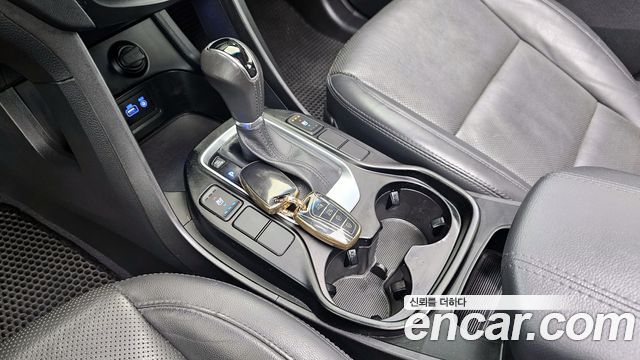 Hyundai Santafe 2016 — photo 9