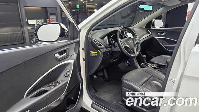 Hyundai Santafe 2016 — photo 11