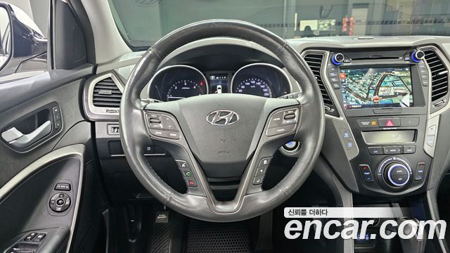Hyundai Santafe 2016 — photo 13