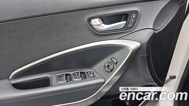 Hyundai Santafe 2016 — photo 17