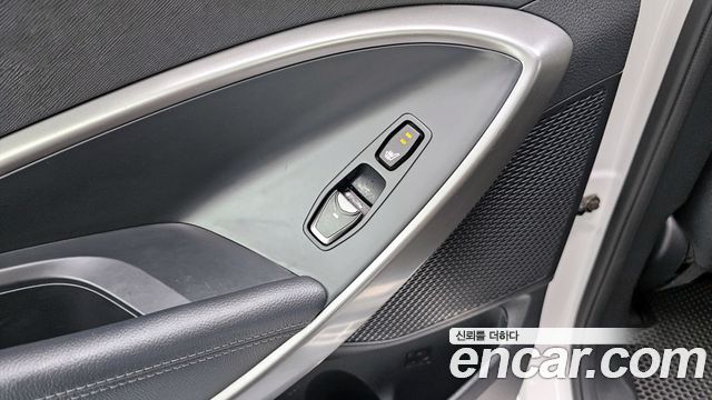 Hyundai Santafe 2016 — photo 18
