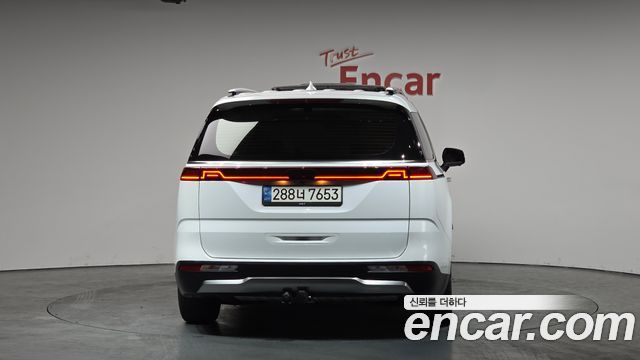 Kia Canival 2022 — photo 4