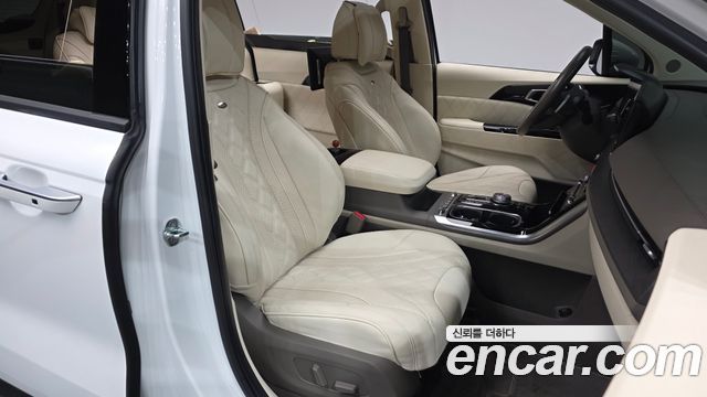 Kia Canival 2022 — photo 10