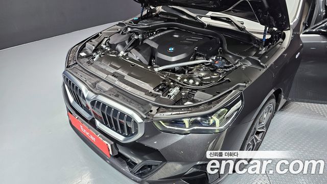 BMW 5-Series 2024 — photo 6