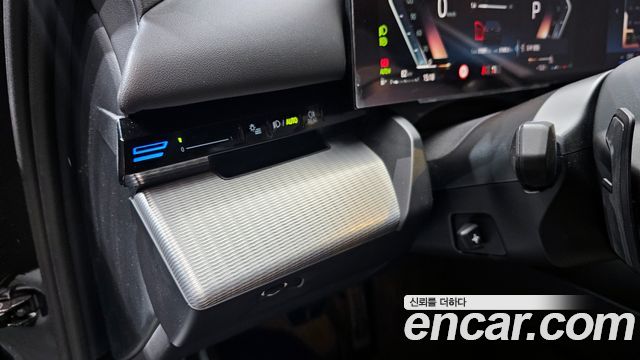 BMW 5-Series 2024 — photo 17