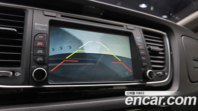 Kia Canival 2015 — photo 15
