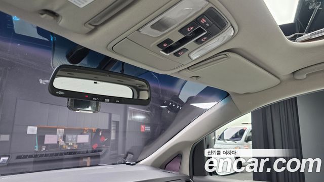 Kia Canival 2015 — photo 17
