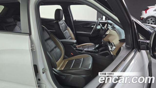 Chevrolet Korea Trailblazer 2022 — photo 12