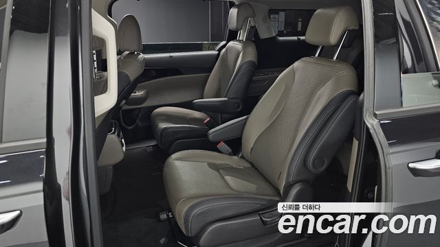 Kia Canival 2025 — photo 18