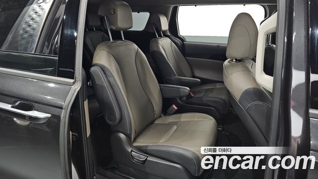 Kia Canival 2025 — photo 16
