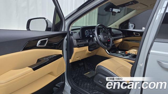 Kia Canival 2023 — photo 10