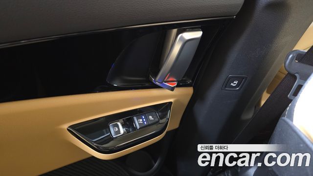 Kia Canival 2023 — photo 19