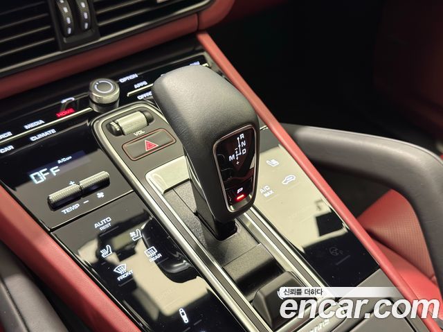 Porsche Cayenne 2023 — photo 13