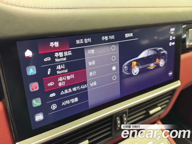 Porsche Cayenne 2023 — photo 14