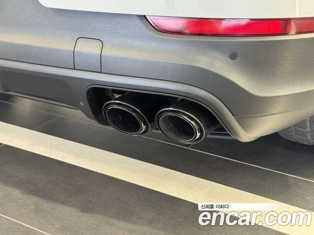 Porsche Cayenne 2023 — photo 19
